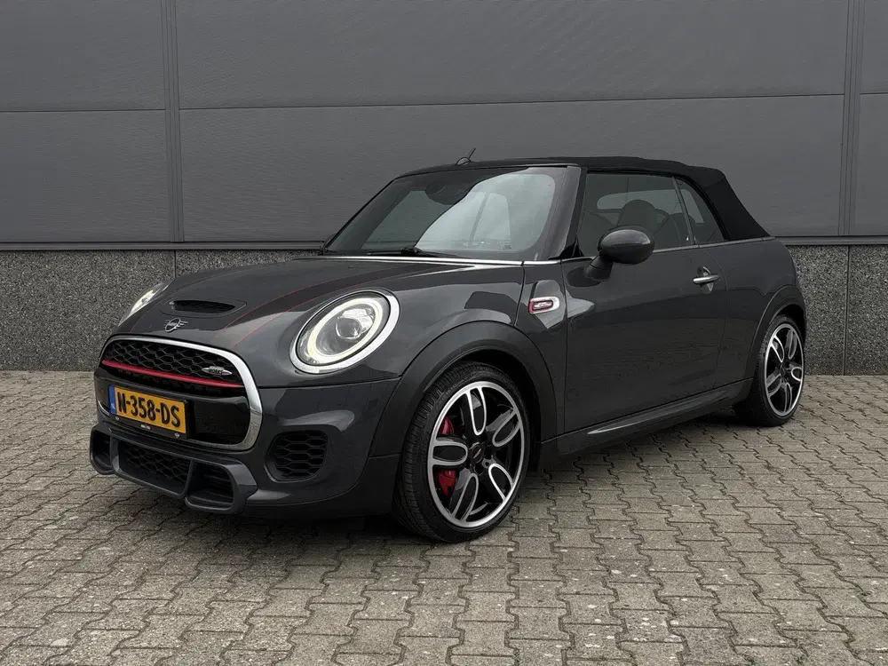 Mini Cabrio 2.0 John Cooper Works Chili uit 2019