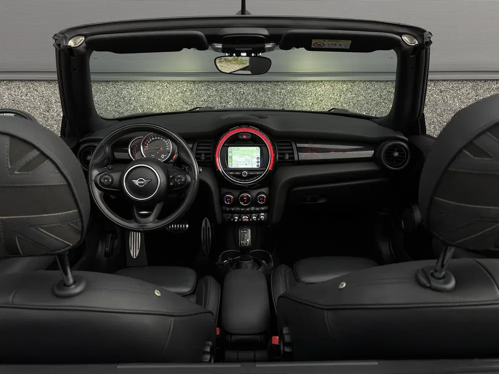 Mini Cabrio 2.0 John Cooper Works Chili uit 2019, foto 15