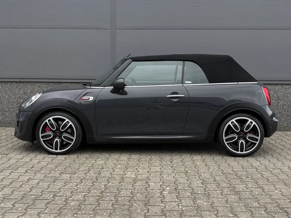 Mini Cabrio 2.0 John Cooper Works Chili uit 2019, foto 2