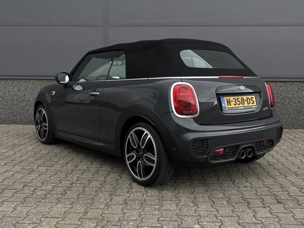 Mini Cabrio 2.0 John Cooper Works Chili uit 2019, foto 3