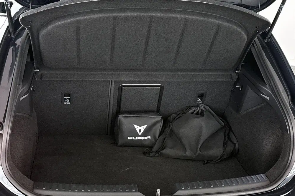 Cupra Leon 1.4 e-Hybrid Adrenaline Stuur-Stoelverwarm uit 2022, foto 10