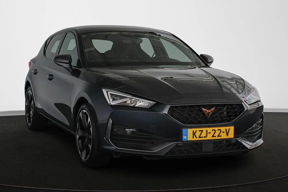 Cupra Leon 1.4 e-Hybrid Adrenaline Stuur-Stoelverwarm uit 2022, foto 2