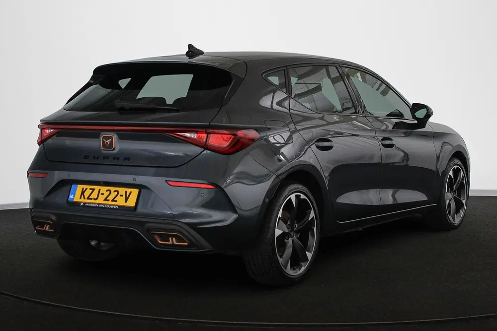 Cupra Leon 1.4 e-Hybrid Adrenaline Stuur-Stoelverwarm uit 2022, foto 3