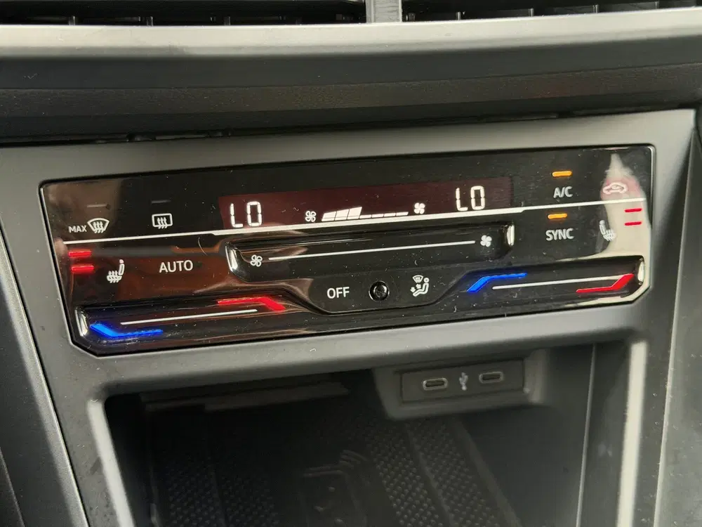 Volkswagen Taigo BWJ 2022 uit 2022, foto 15