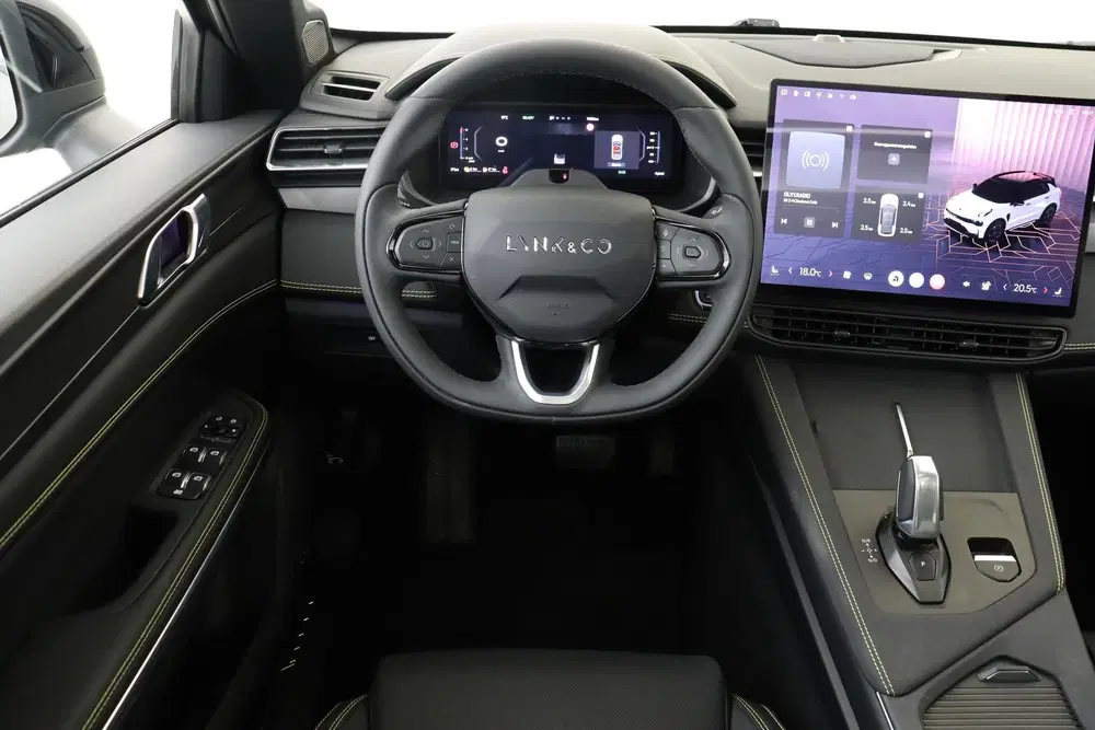 Lynk & Co 01 1.5 PHEV MORE -PANO.DAK uit 2026, foto 2
