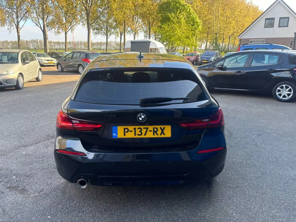 BMW 1-serie 116i High Executive uit 2021, foto 6