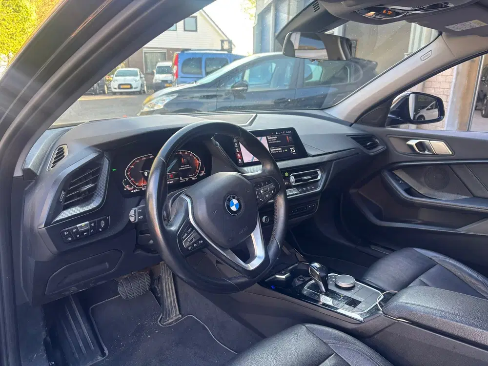 BMW 1-serie 116i High Executive uit 2021, foto 9