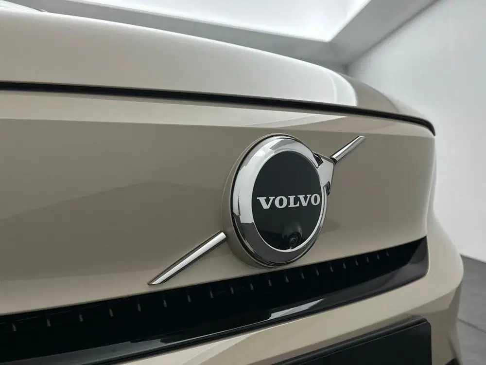 Volvo EX40 Extended Range Plus Dark Europa uit 2026, foto 11