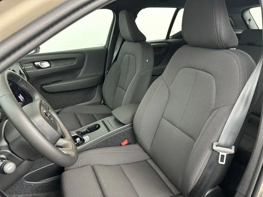 Volvo EX40 Extended Range Plus Dark Europa uit 2026, foto 15