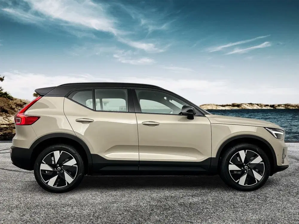 Volvo EX40 Extended Range Plus Dark Europa uit 2026, foto 7