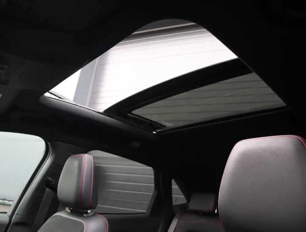 Ford Kuga 2.5 PHEV ST-Line X uit 2023, foto 2