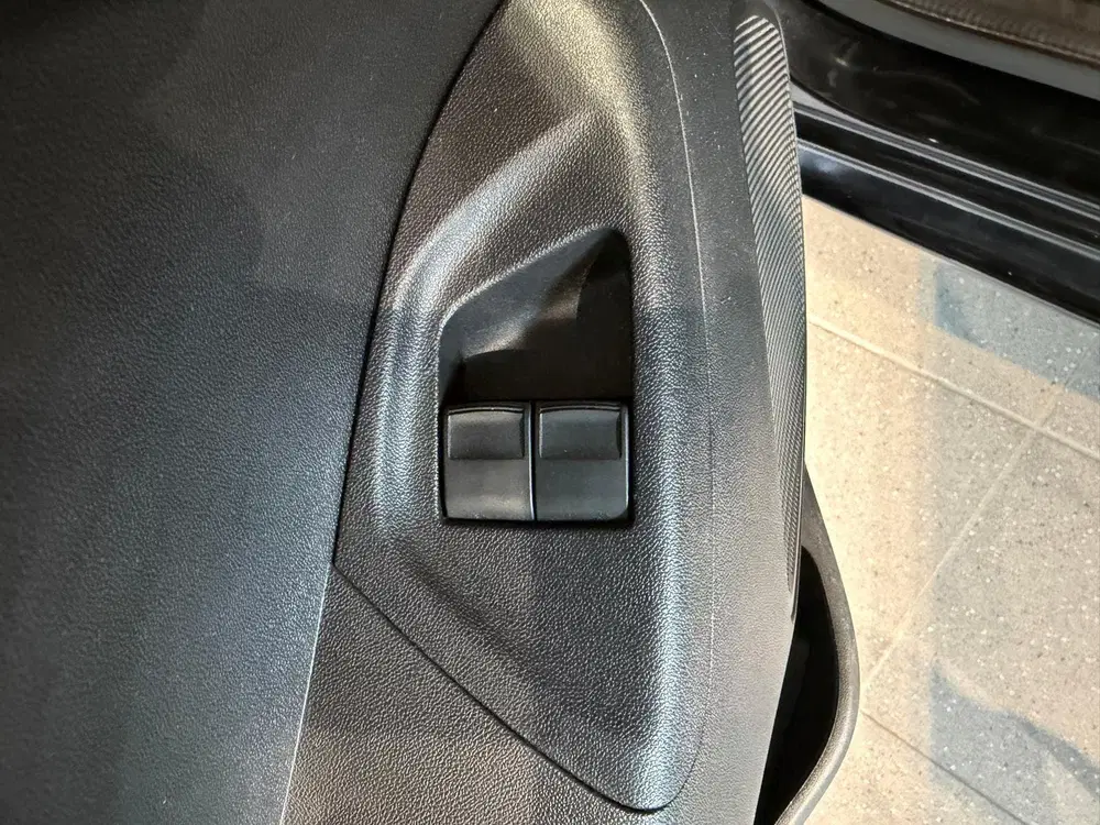 Peugeot 108 1.0 e-VTi Allure Camera Apple car play cru uit 2019, foto 13