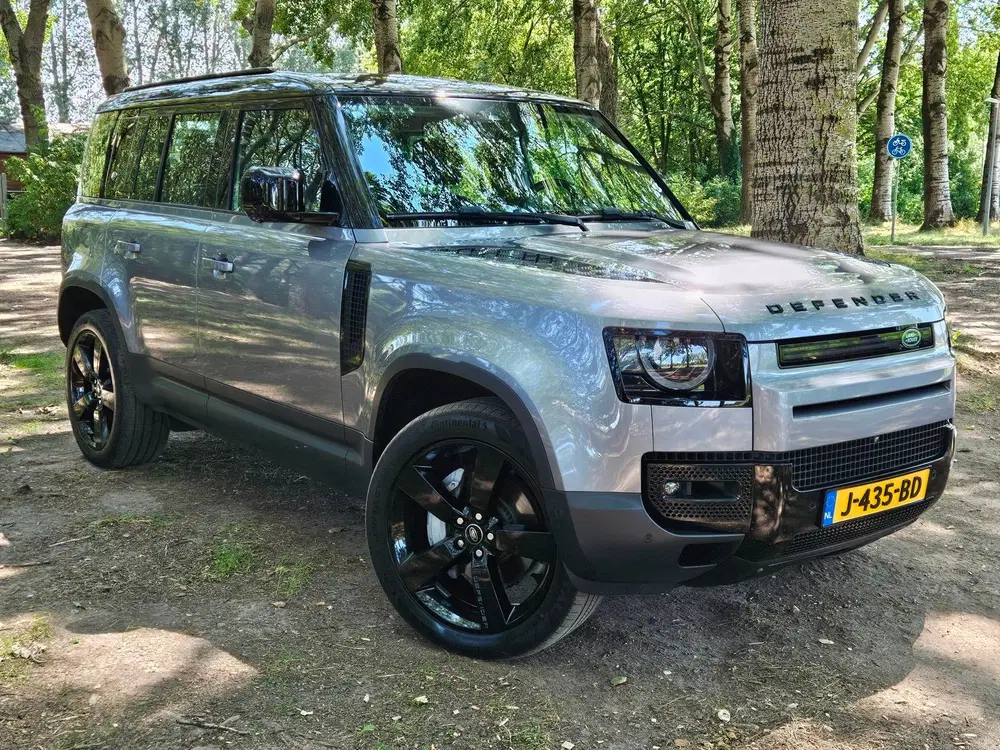 Land Rover Defender 3.0 P400 HSE uit 2020