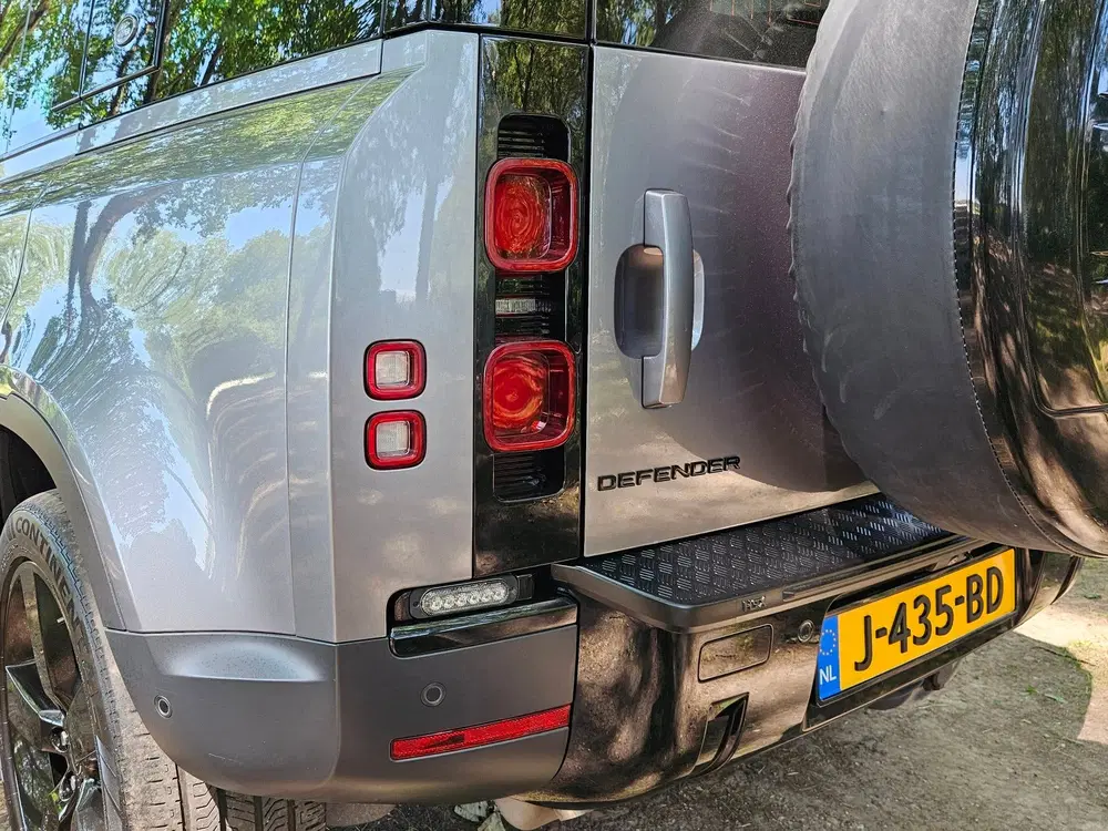 Land Rover Defender 3.0 P400 HSE uit 2020, foto 6