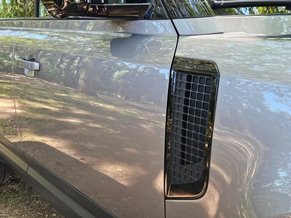 Land Rover Defender 3.0 P400 HSE uit 2020, foto 9