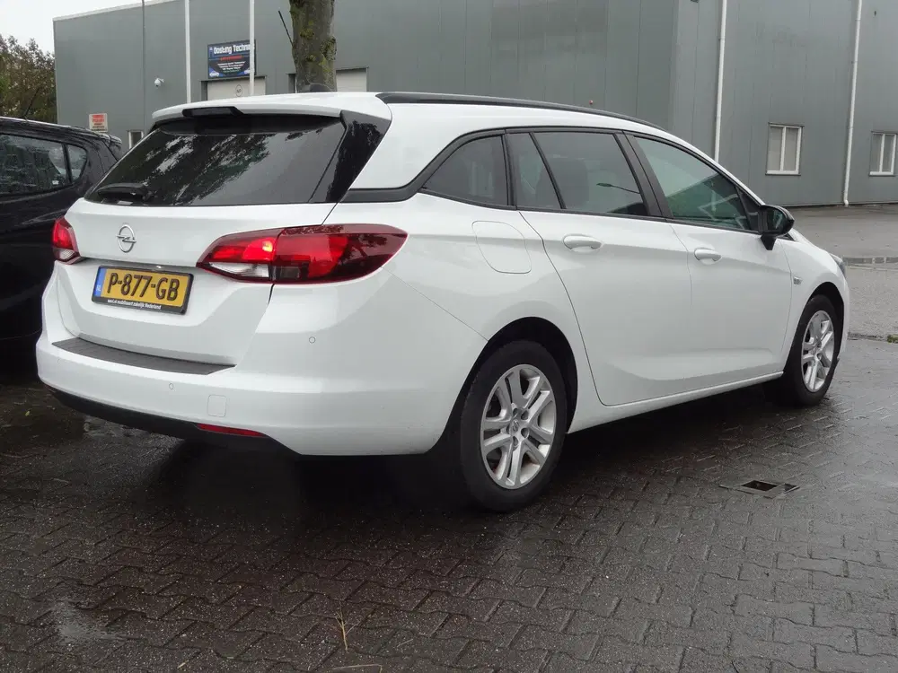 Opel Astra 1.2 Business Edition (bj 2022) uit 2022, foto 2