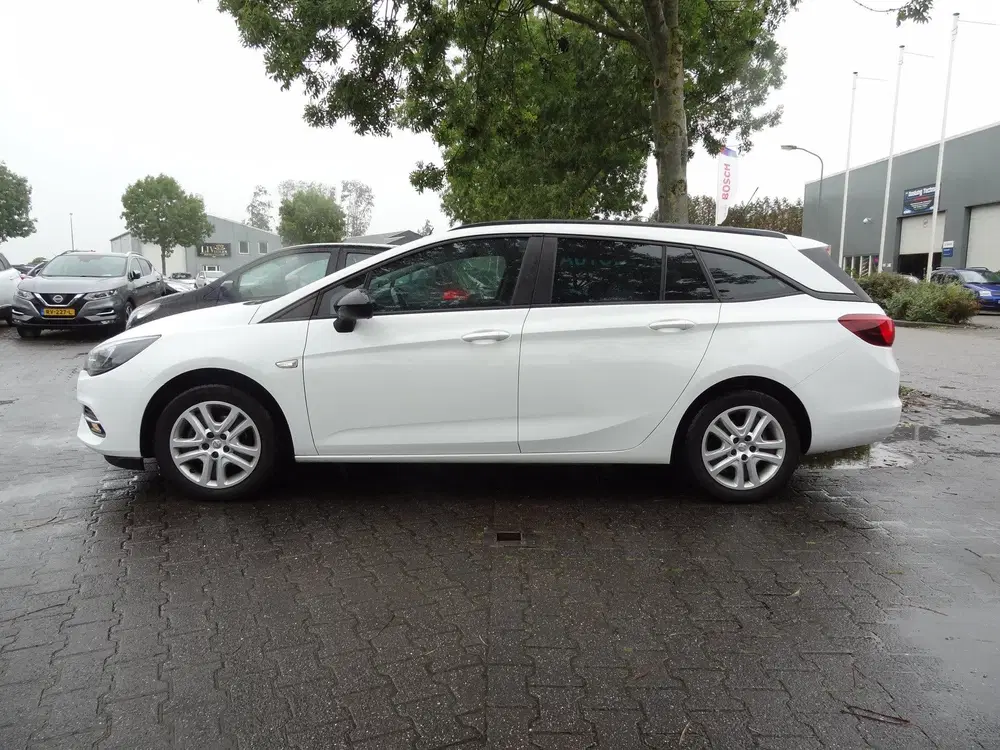 Opel Astra 1.2 Business Edition (bj 2022) uit 2022, foto 5