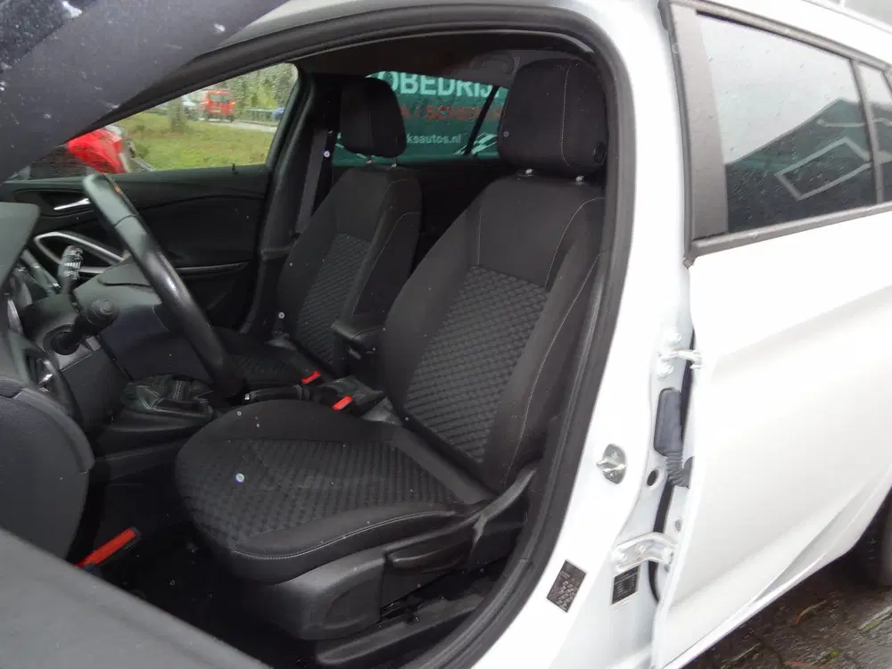 Opel Astra 1.2 Business Edition (bj 2022) uit 2022, foto 6