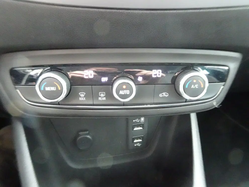 Opel Crossland 1.2 Turbo Business Edition (bj 2021) uit 2021, foto 13