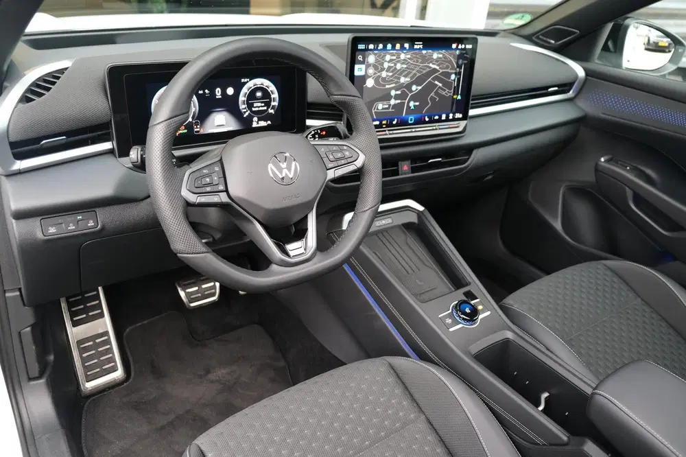 Volkswagen T-Roc 1.5 eTsi R-Line DSG 150PK Pano ACC 360CAM uit 2026, foto 3