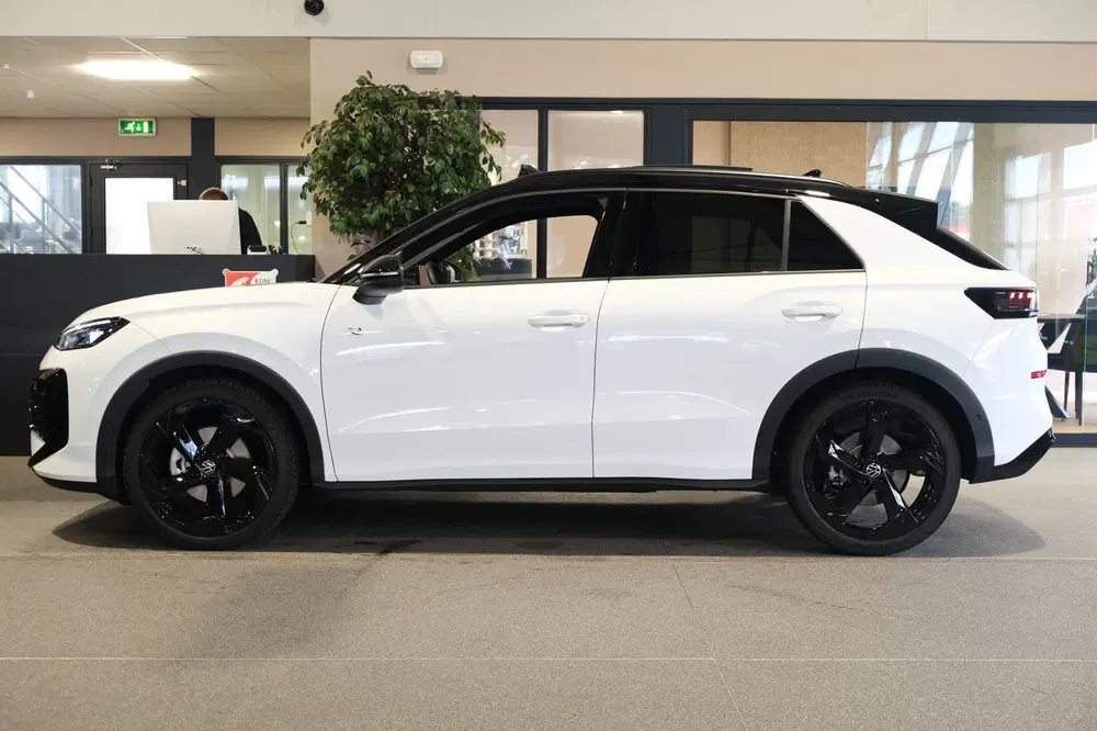 Volkswagen T-Roc 1.5 eTsi R-Line DSG 150PK Pano ACC 360CAM uit 2026, foto 9