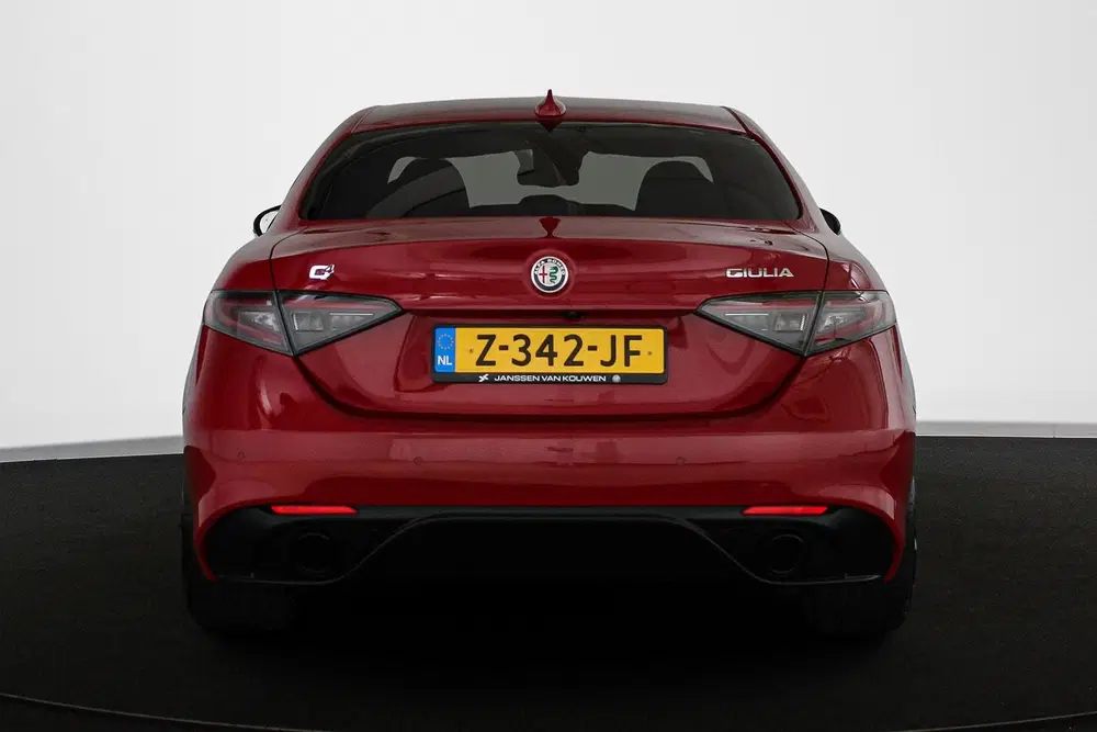Alfa Romeo Giulia 2.0 T GME AWD Competizione 280PK Facelift uit 2024, foto 14