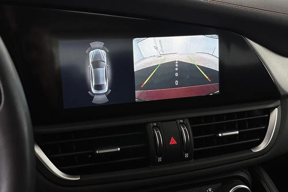 Alfa Romeo Giulia 2.0 T GME AWD Competizione 280PK Facelift uit 2024, foto 15