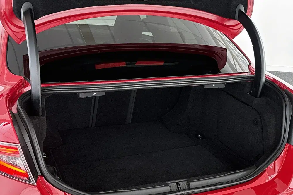 Alfa Romeo Giulia 2.0 T GME AWD Competizione 280PK Facelift uit 2024, foto 9