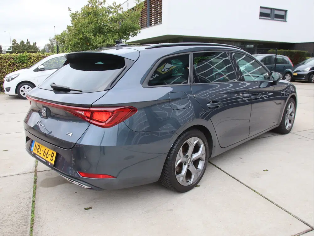 SEAT Leon 1.5 TSI FR Business Intense Automaat uit 2023, foto 4
