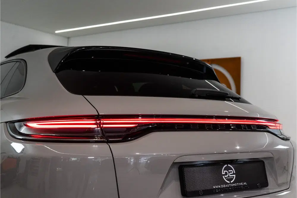 Porsche Panamera Sport Turismo 2.9 4 E-Hybrid Platinum Edit uit 2021, foto 14
