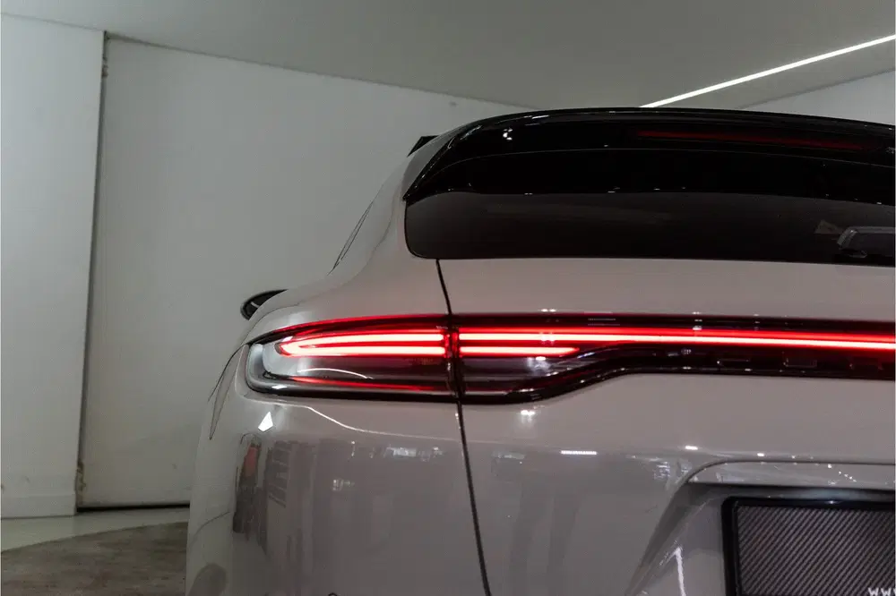 Porsche Panamera Sport Turismo 2.9 4 E-Hybrid Platinum Edit uit 2021, foto 15