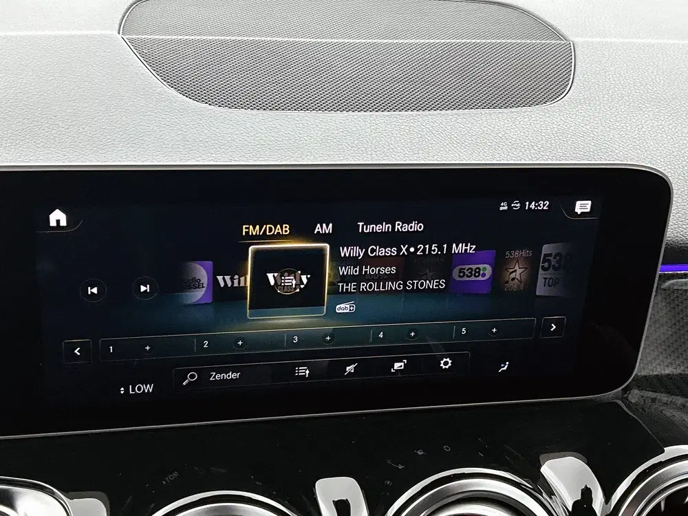 Mercedes-Benz GLB 200 Business Solution AMG Automaat uit 2020, foto 9