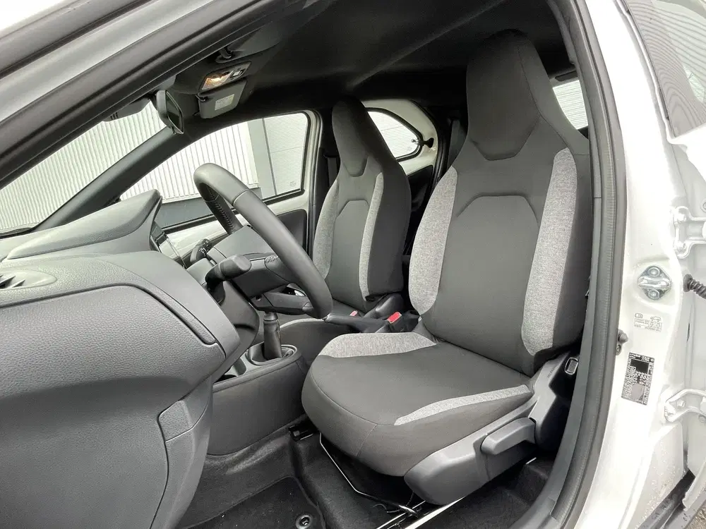Toyota Aygo X 1.0 VVT-i MT Play Org NL en 1e Eigenaar uit 2025, foto 3