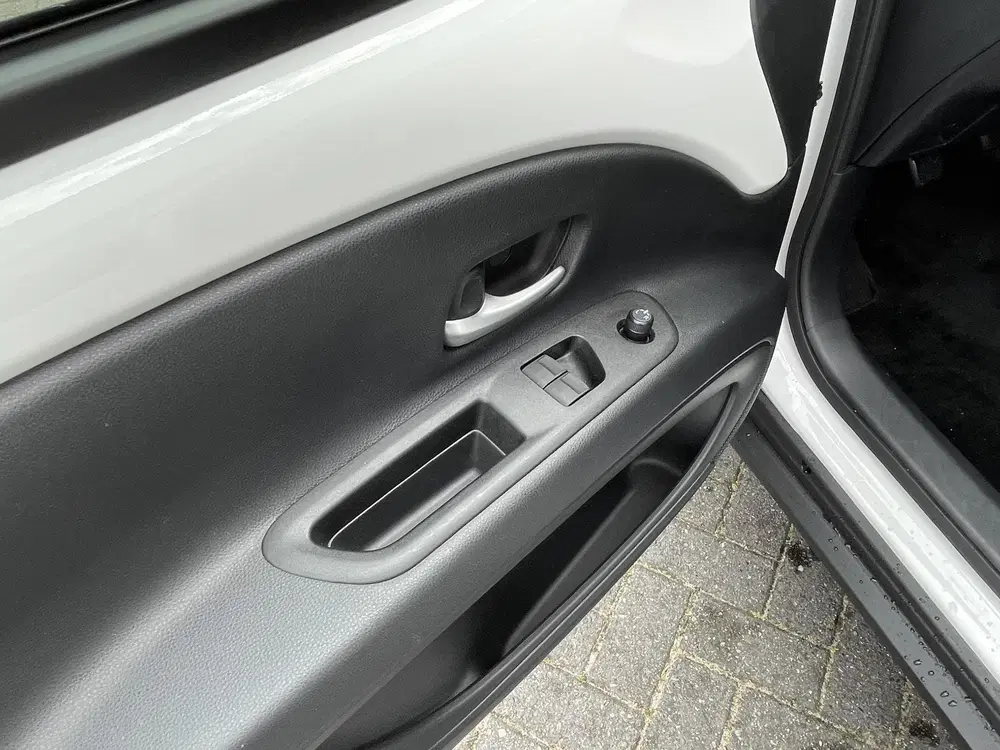 Toyota Aygo X 1.0 VVT-i MT Play Org NL en 1e Eigenaar uit 2025, foto 6
