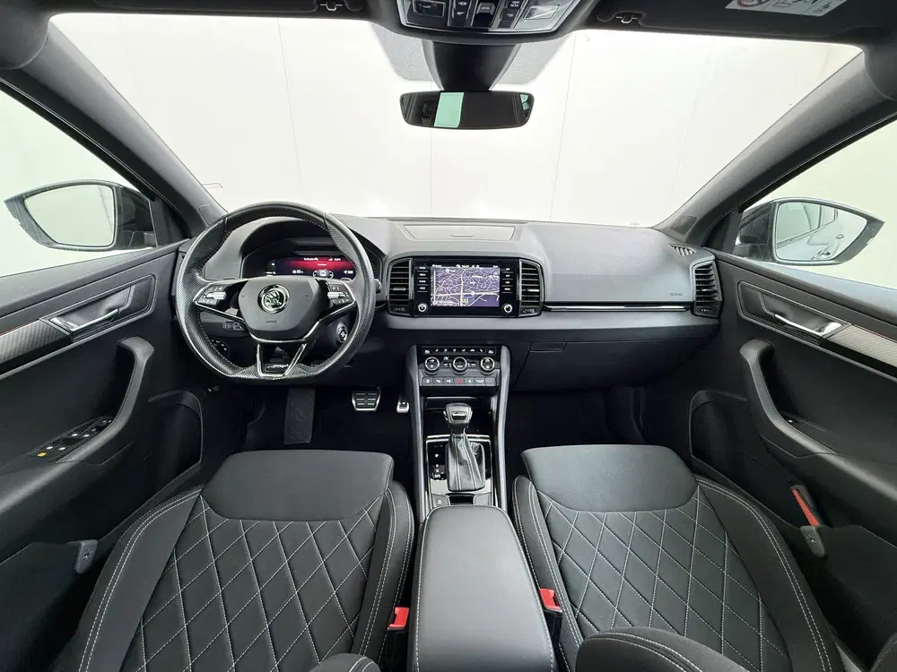 Skoda Karoq 1.5TSI 150PK Automaat Sportline Panoramada uit 2022, foto 3