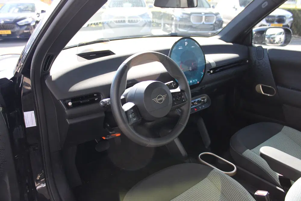 Mini Hatchback Cooper E uit 2026, foto 2