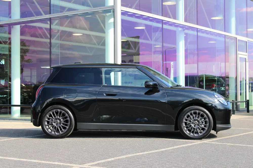 Mini Hatchback Cooper E uit 2026, foto 9