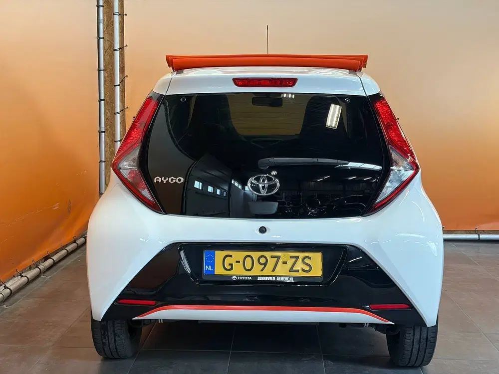 Toyota Aygo 1.0 VVT-i x-otic cabriotop uit 2019, foto 10