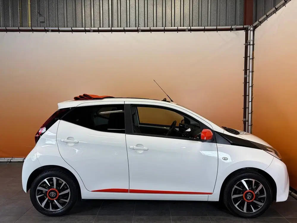 Toyota Aygo 1.0 VVT-i x-otic cabriotop uit 2019, foto 11