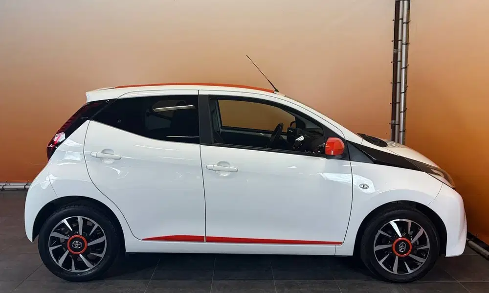 Toyota Aygo 1.0 VVT-i x-otic cabriotop uit 2019, foto 14