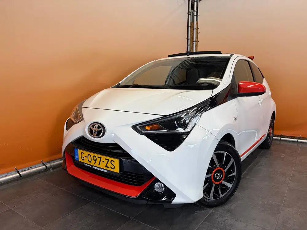 Toyota Aygo 1.0 VVT-i x-otic cabriotop uit 2019, foto 4
