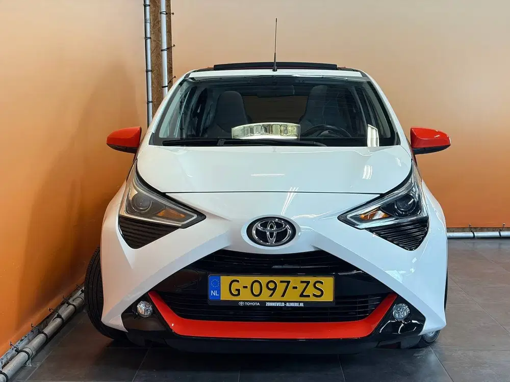 Toyota Aygo 1.0 VVT-i x-otic cabriotop uit 2019, foto 5