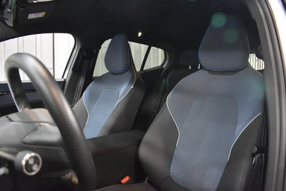 Volvo EX30 Extended Core 69kWh uit 2024, foto 4