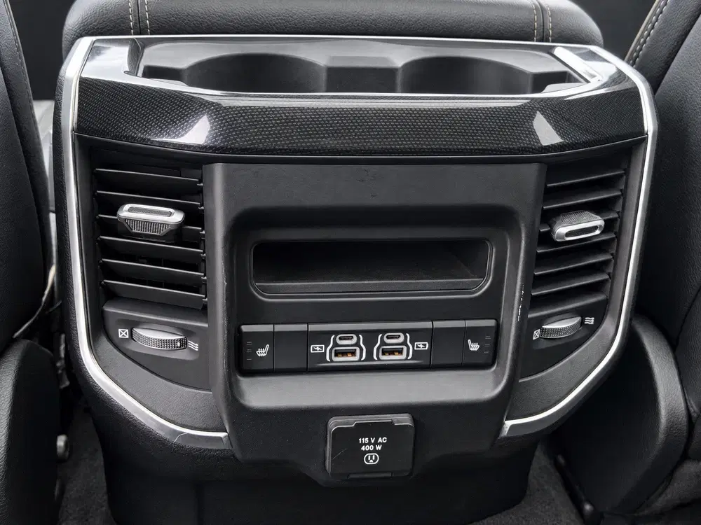 Dodge RAM 5.7 V8 4x4 Crew Cab Laramie uit 2022, foto 11