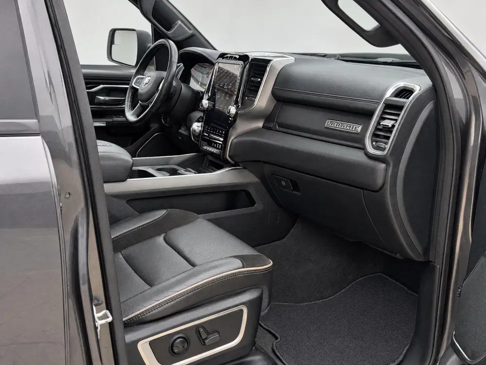 Dodge RAM 5.7 V8 4x4 Crew Cab Laramie uit 2022, foto 14