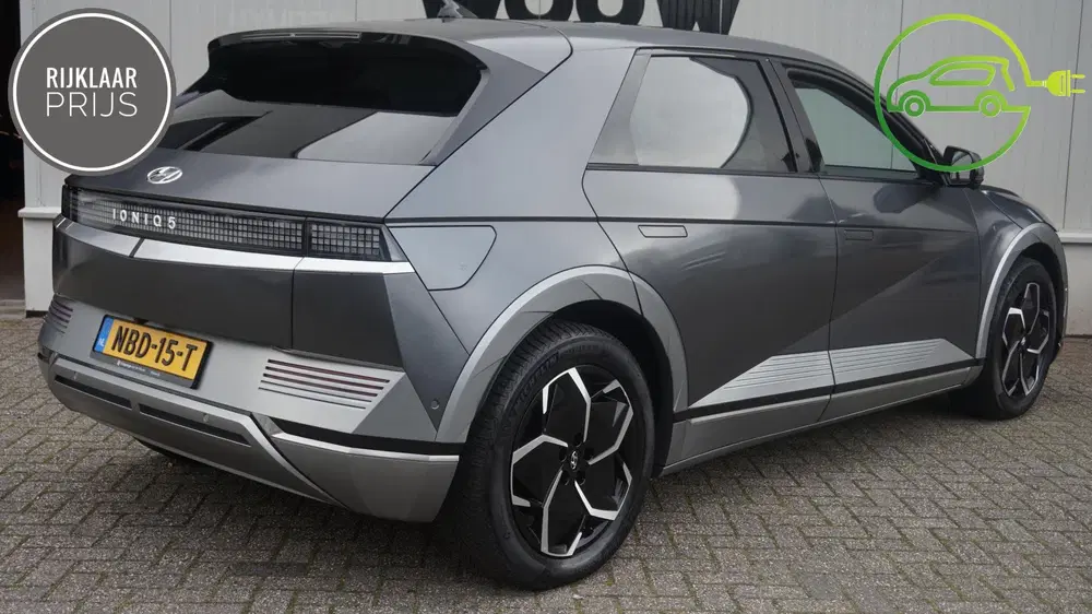 Hyundai IONIQ 5 Lounge 77.4 kWh Panoramadak uit 2023, foto 2