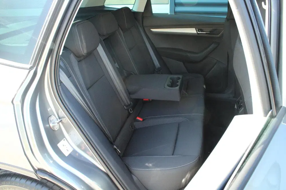 Skoda Karoq 1.0 TSI 115pk Business Edition uit 2026, foto 14