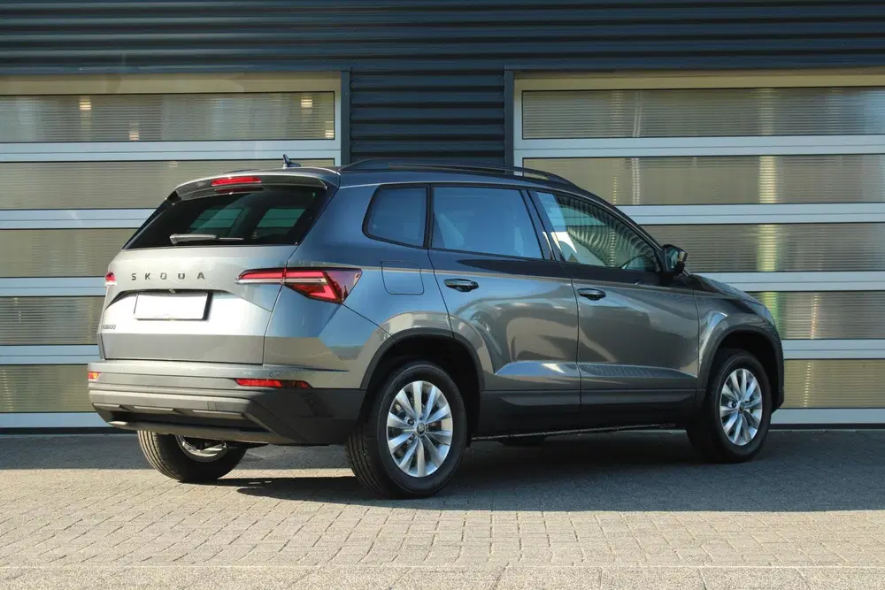 Skoda Karoq 1.0 TSI 115pk Business Edition uit 2026, foto 2