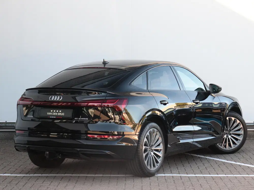 Audi e-tron 50 quattro S edition 71 kWh uit 2022, foto 5