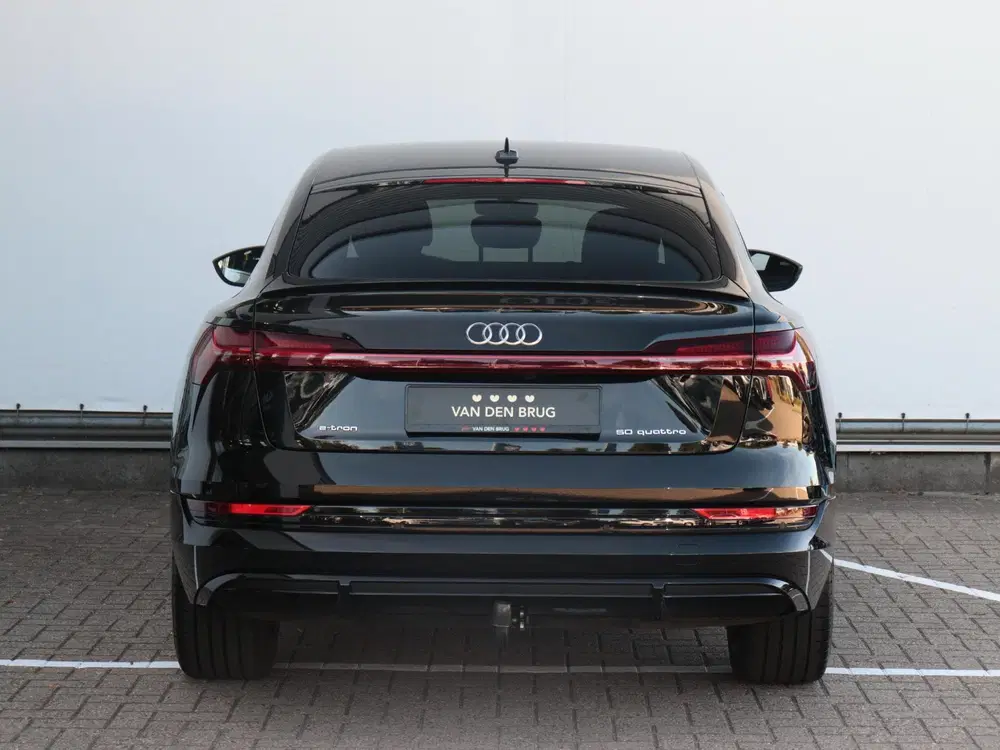 Audi e-tron 50 quattro S edition 71 kWh uit 2022, foto 6